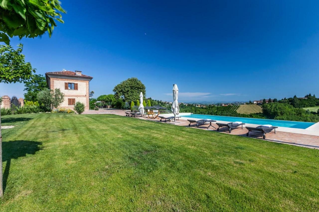 Alta Villa The Countryhouse Adults Only Boutique Bnb Vigliano d'Asti Exterior photo